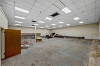 102 SW 11th St, Lawton, OK 73501