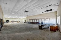 102 SW 11th St, Lawton, OK 73501