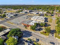 102 SW 11th St, Lawton, OK 73501