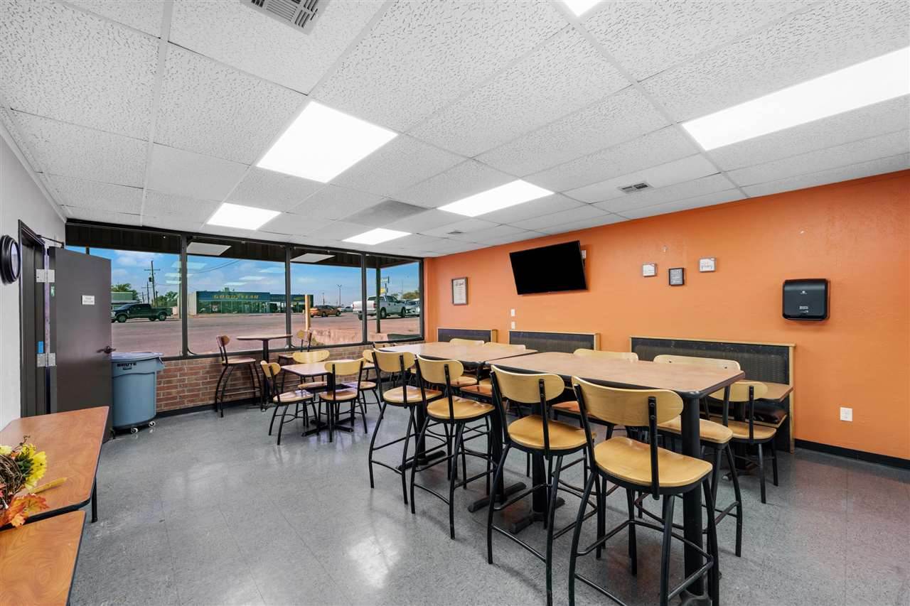 104 SW 11th, Lawton, OK 73501