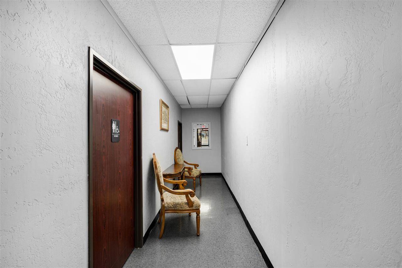 104 SW 11th, Lawton, OK 73501