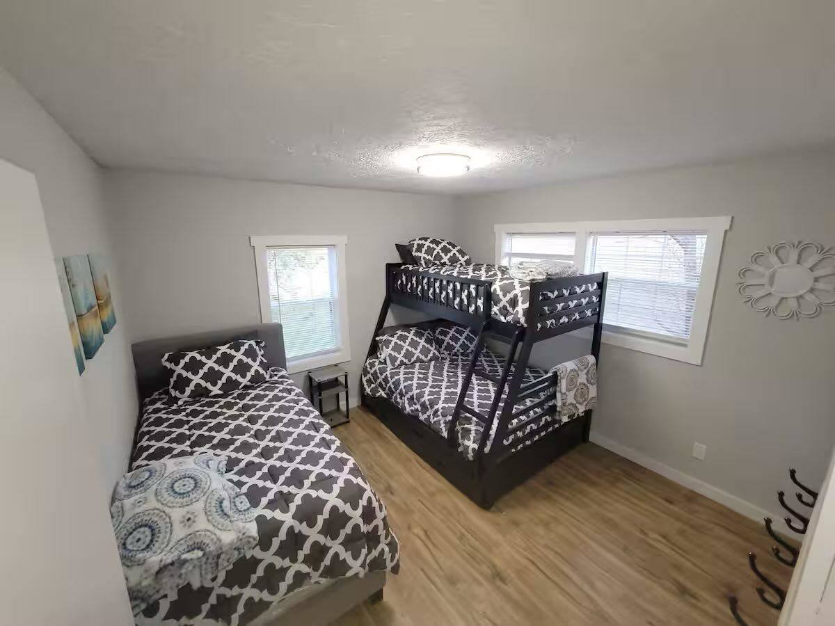 1430 NW Lindy Ave, Lawton, OK 73507