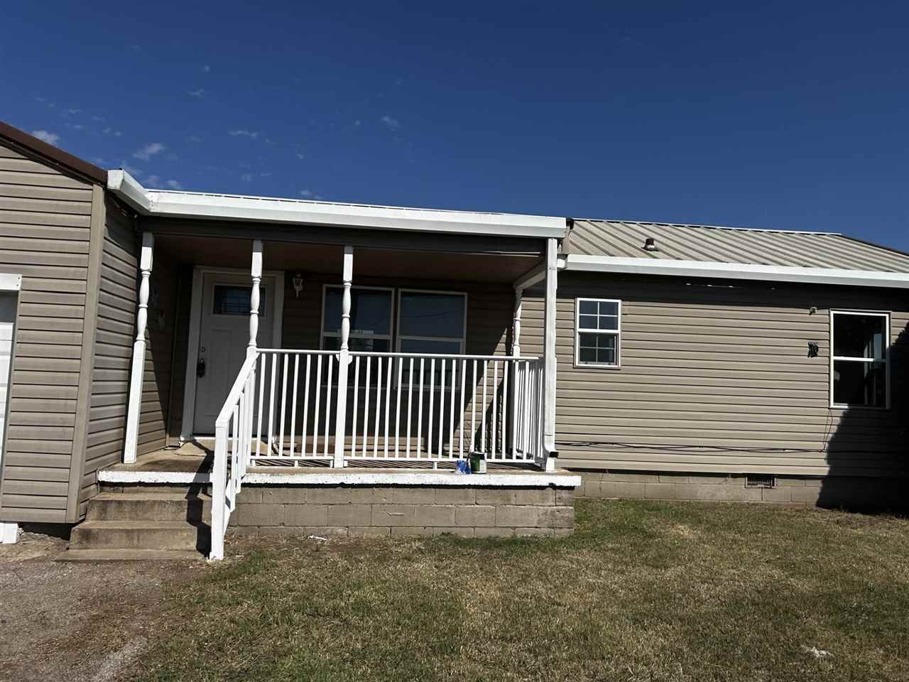 403 Nebraska, Geronimo, OK 73543