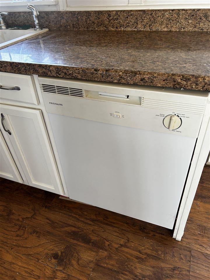 403 Nebraska, Geronimo, OK 73543