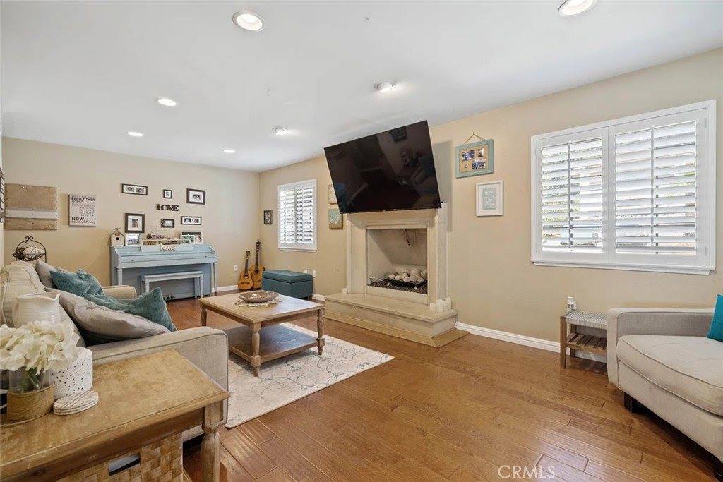 14022 Arlee, Sylmar, CA 91342