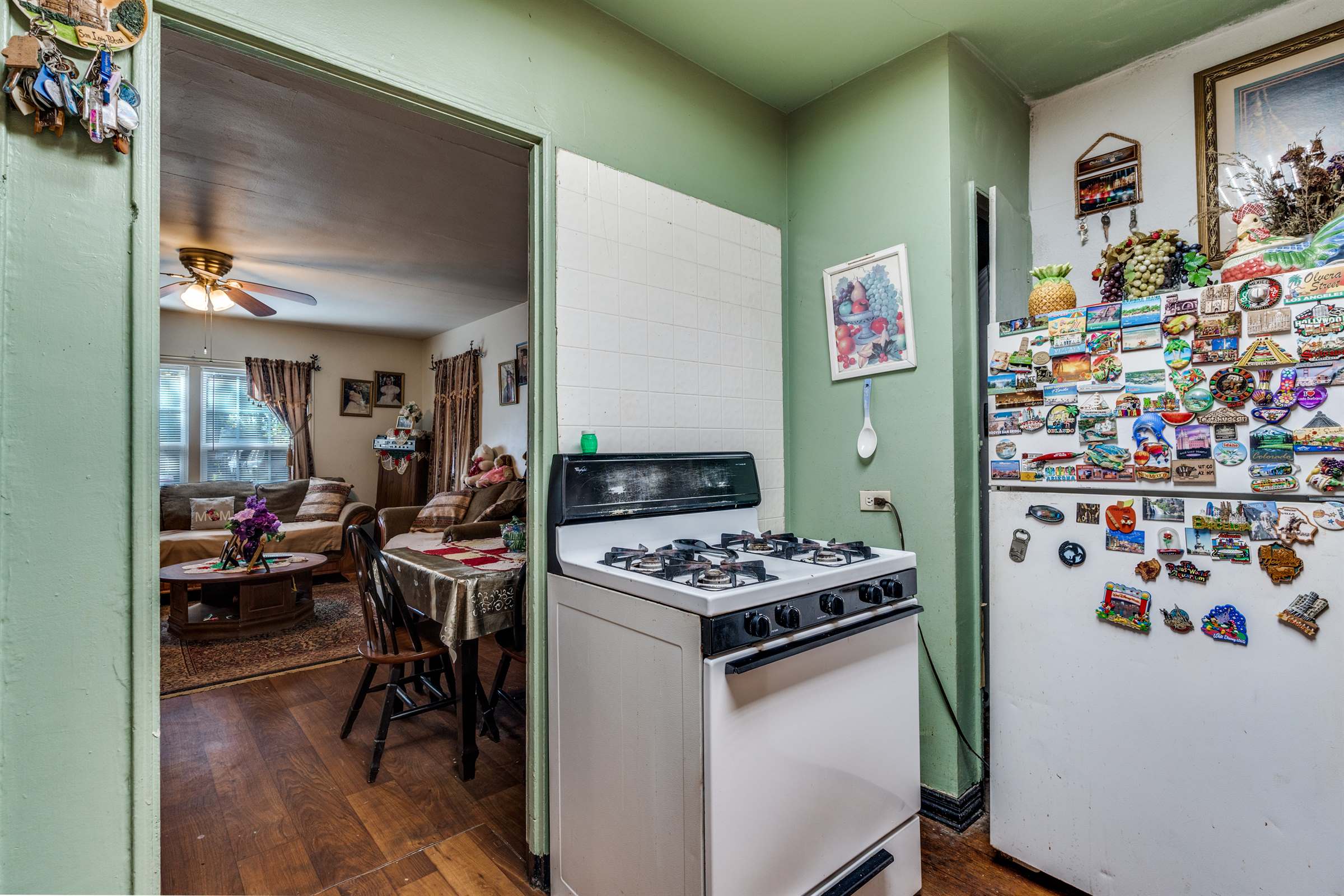 2833 Falls Drive, Dallas, TX 75211