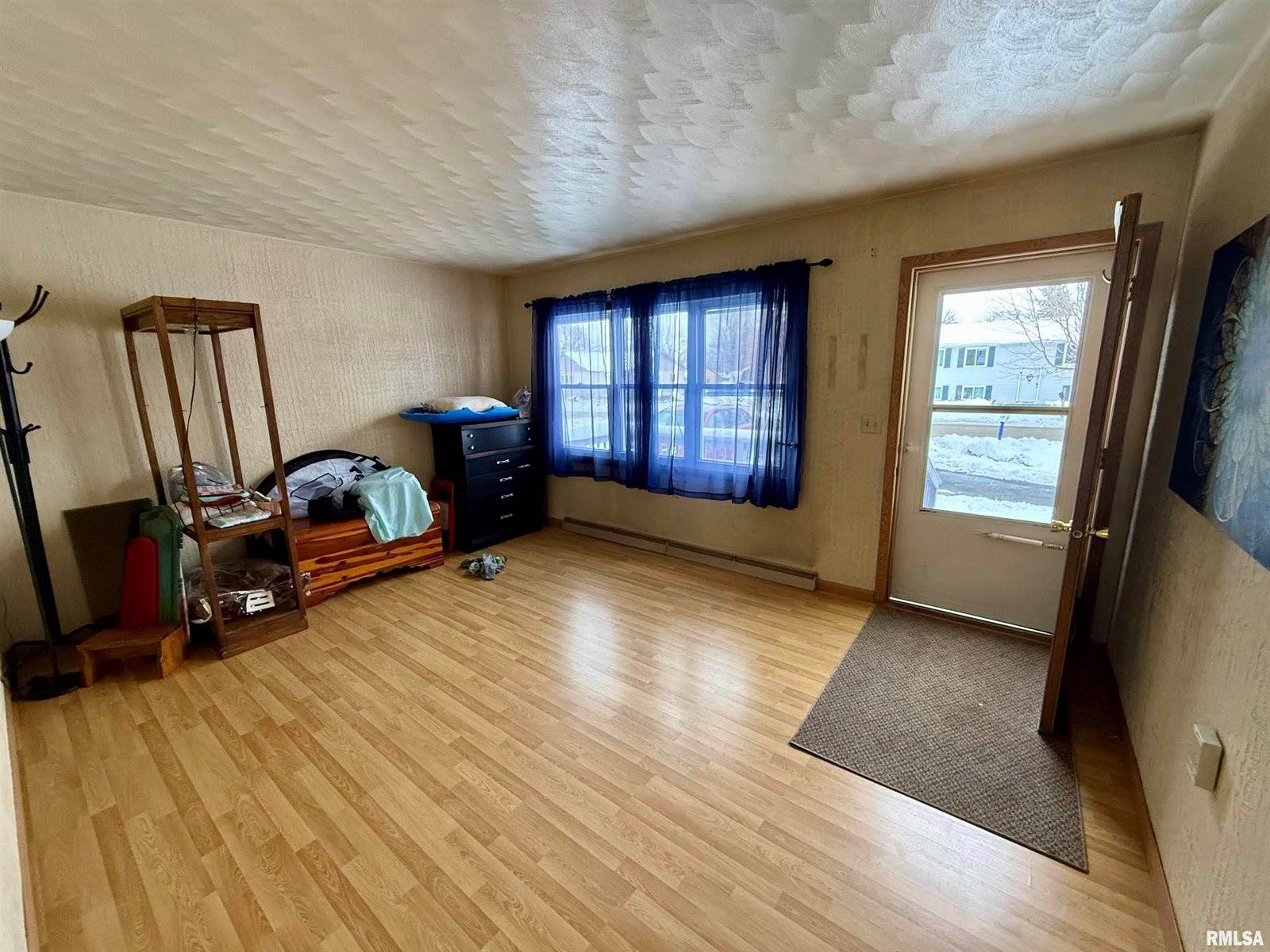 331 6TH Street, Colona, IL 61241