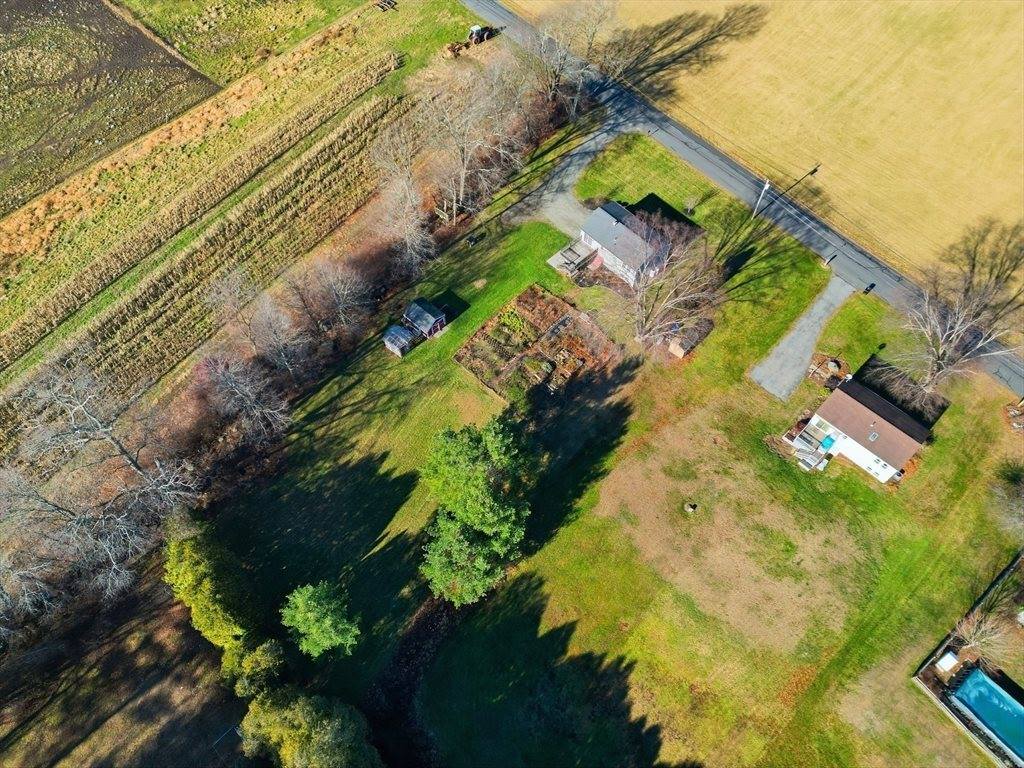 255 West St, Belchertown, MA 01007