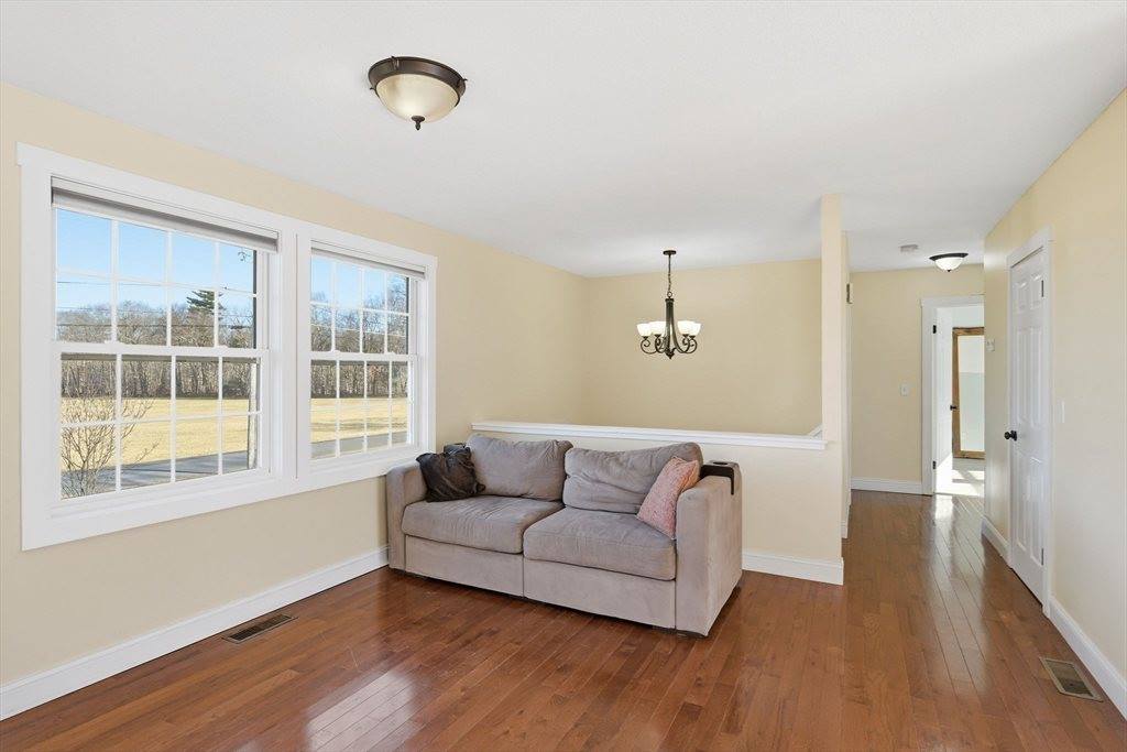 255 West St, Belchertown, MA 01007