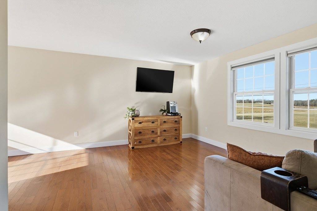 255 West St, Belchertown, MA 01007