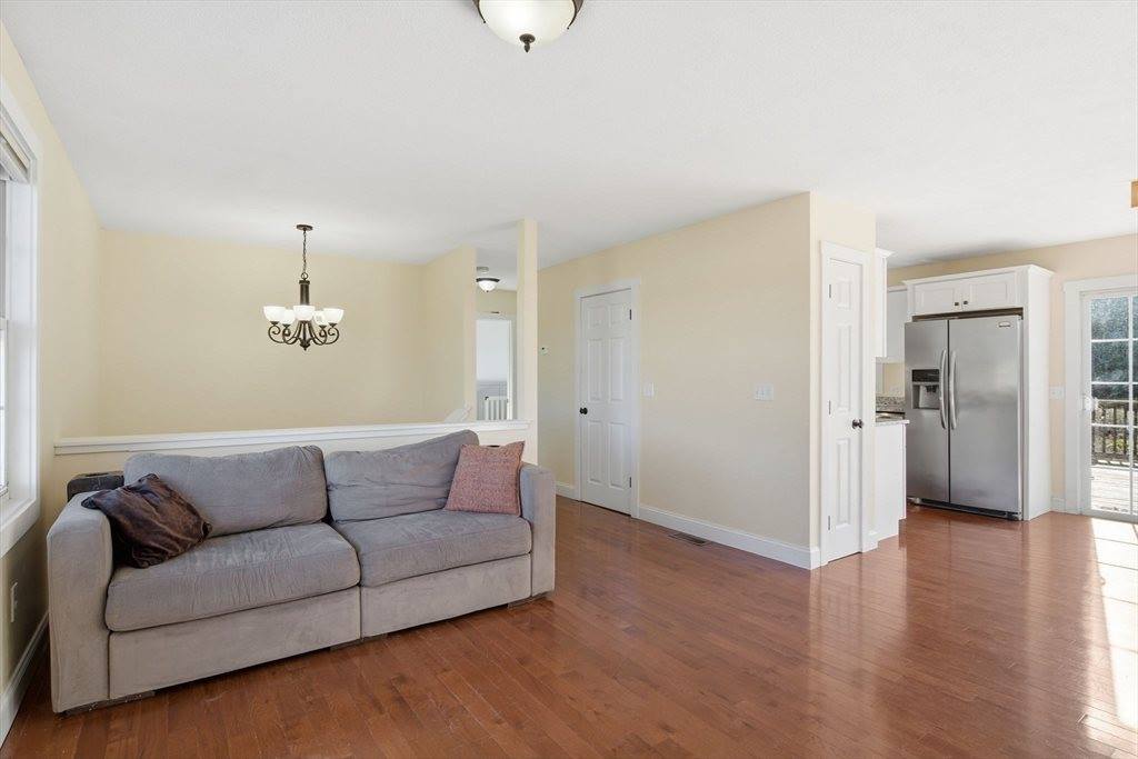 255 West St, Belchertown, MA 01007