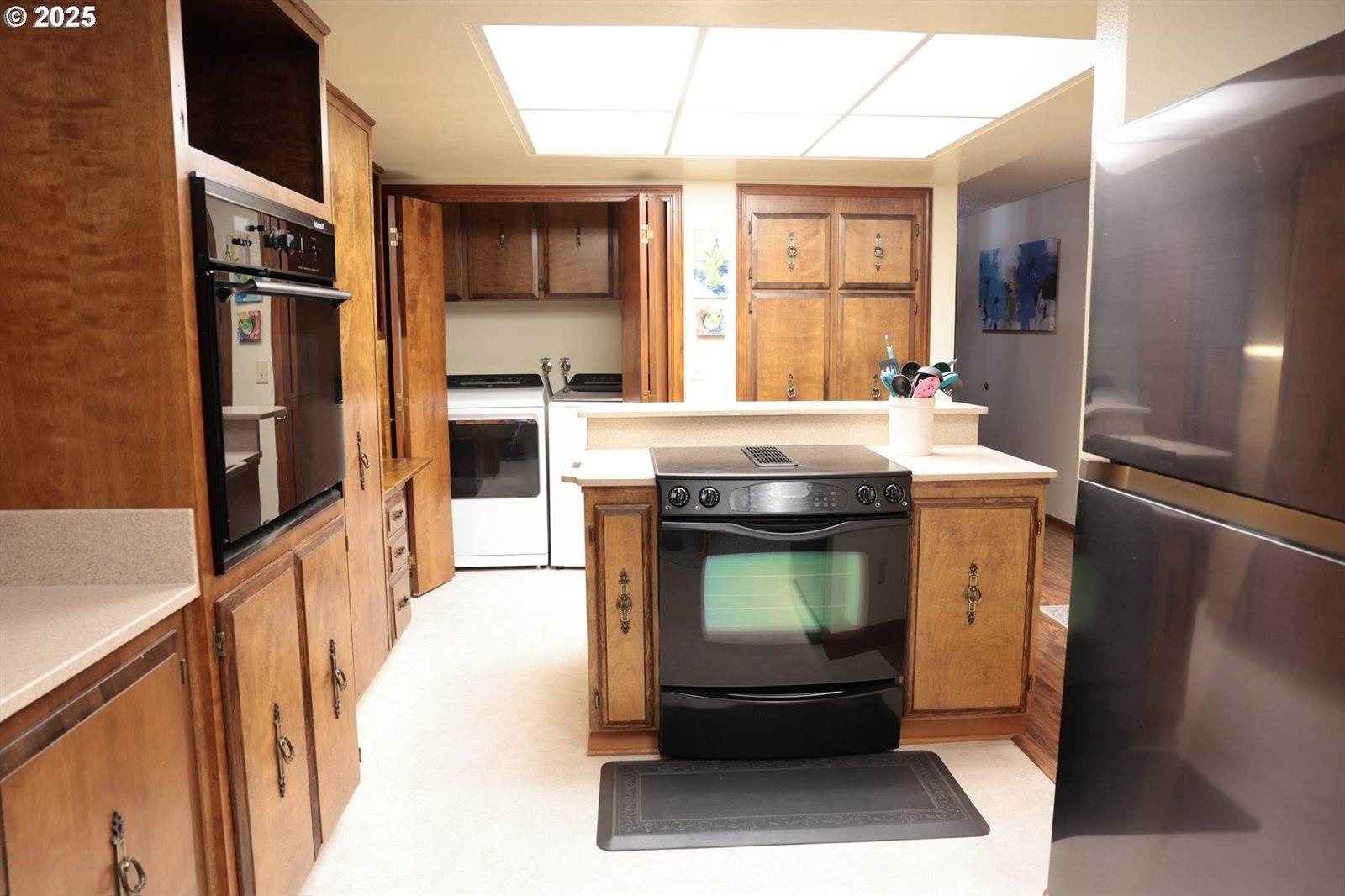 1110 NW Springwood Ln, McMinnville, OR 97128