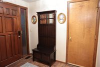 1110 NW Springwood Ln, McMinnville, OR 97128