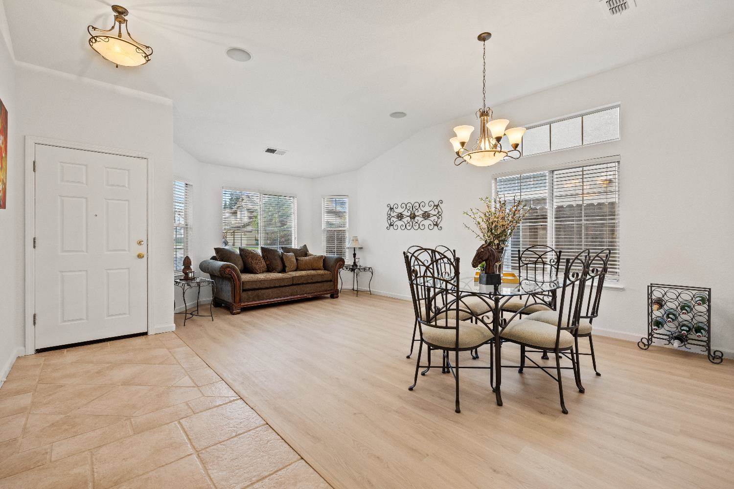 1209 Camino Capistrano, Roseville, CA 95747