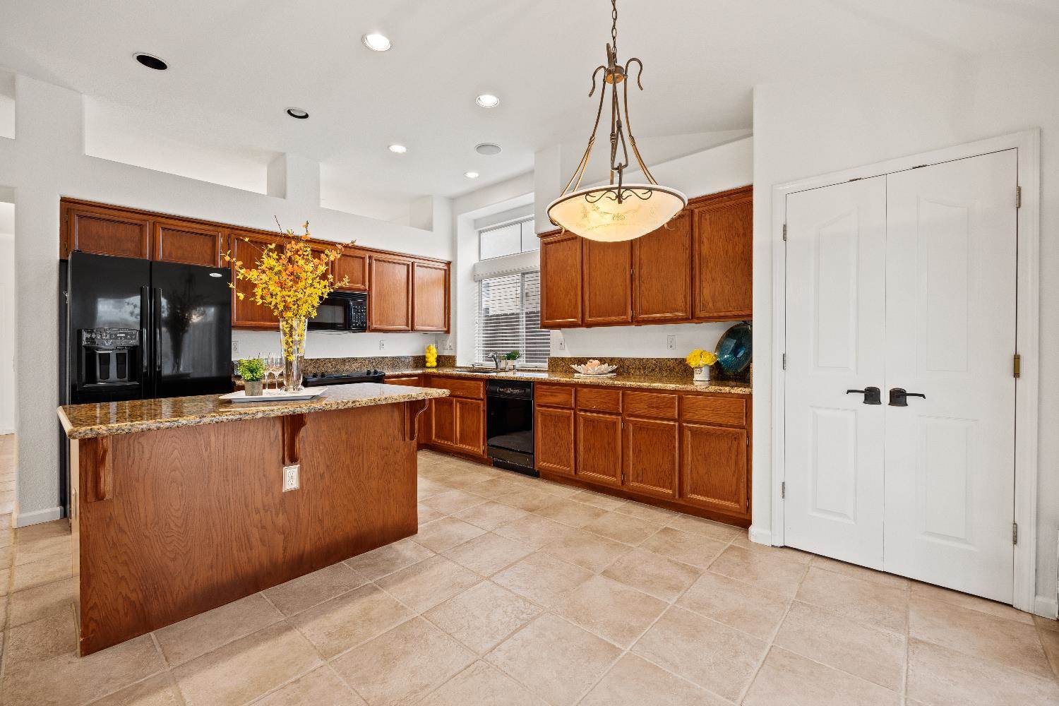 1209 Camino Capistrano, Roseville, CA 95747