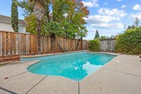 1209 Camino Capistrano, Roseville, CA 95747