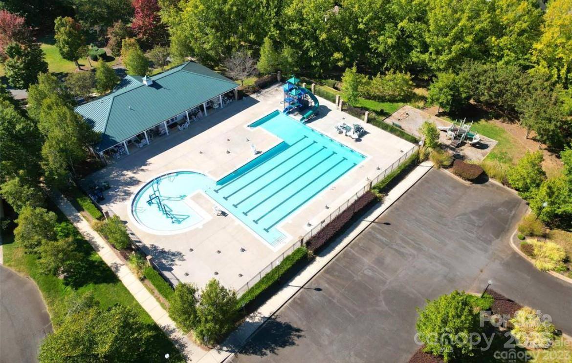 17754 Caldwell Track Drive, Cornelius, NC 28031