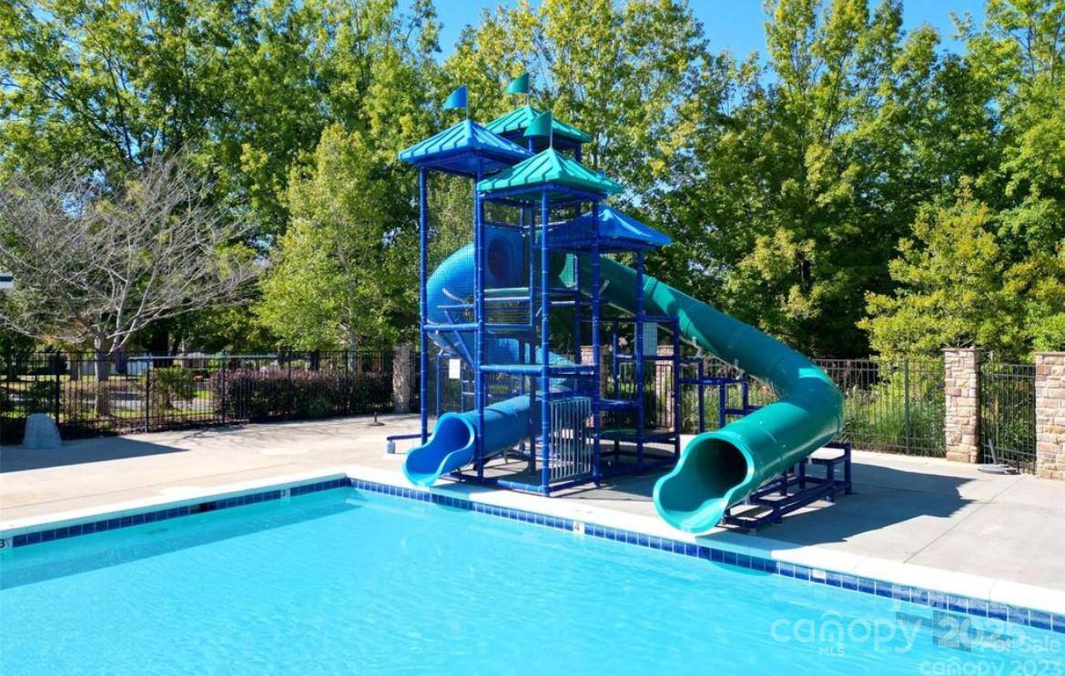 17754 Caldwell Track Drive, Cornelius, NC 28031