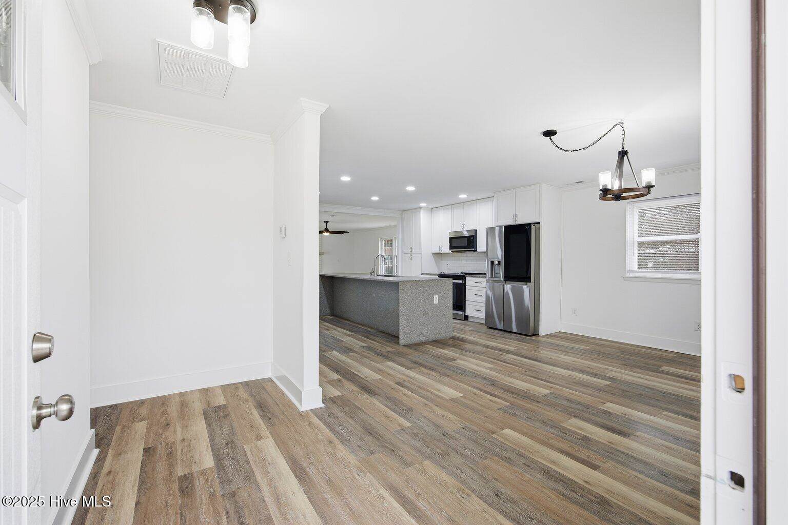 318 North Crestwood Drive, Wilmington, NC 28405