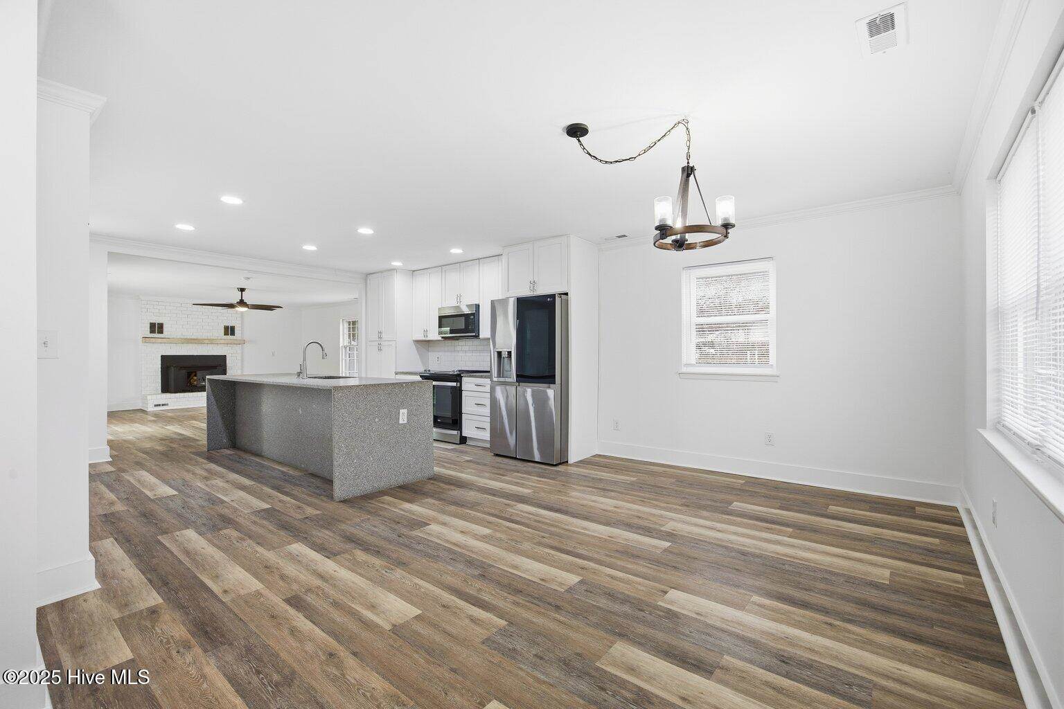 318 North Crestwood Drive, Wilmington, NC 28405