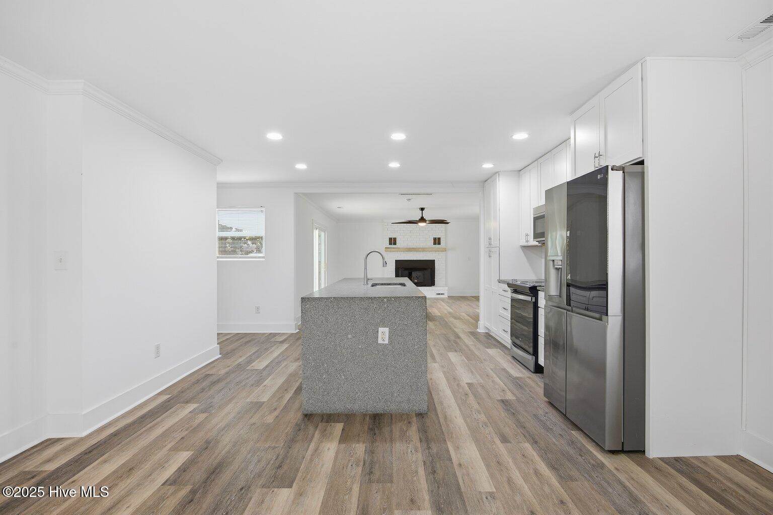 318 North Crestwood Drive, Wilmington, NC 28405