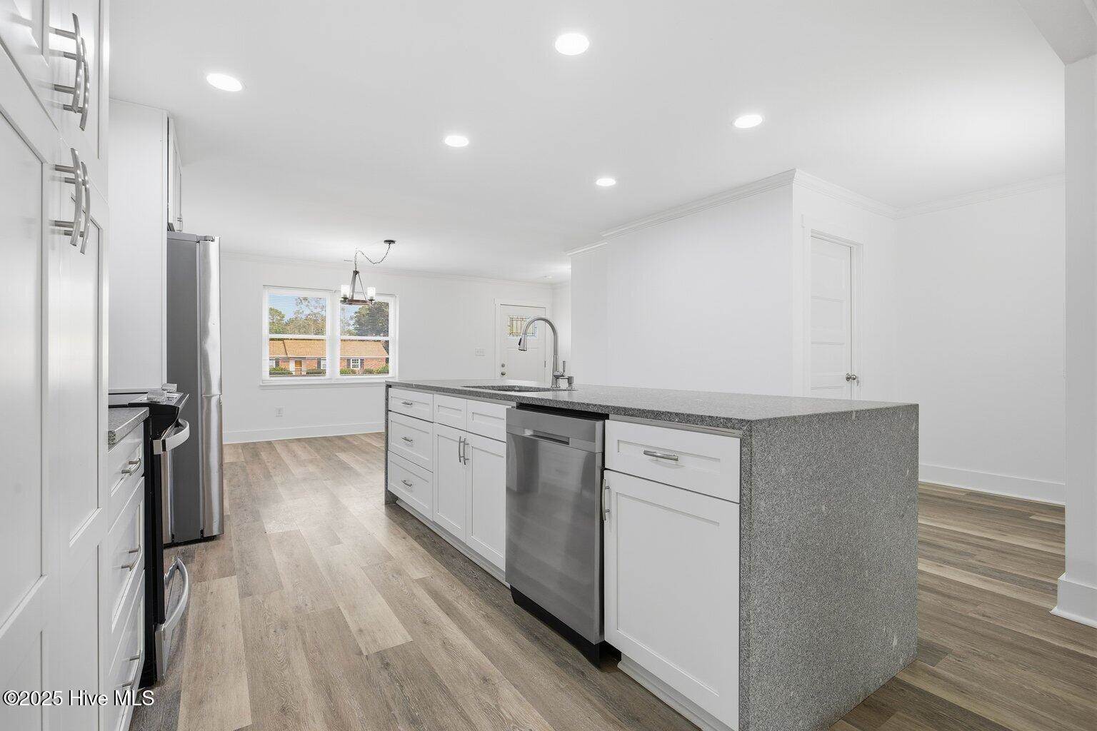 318 North Crestwood Drive, Wilmington, NC 28405