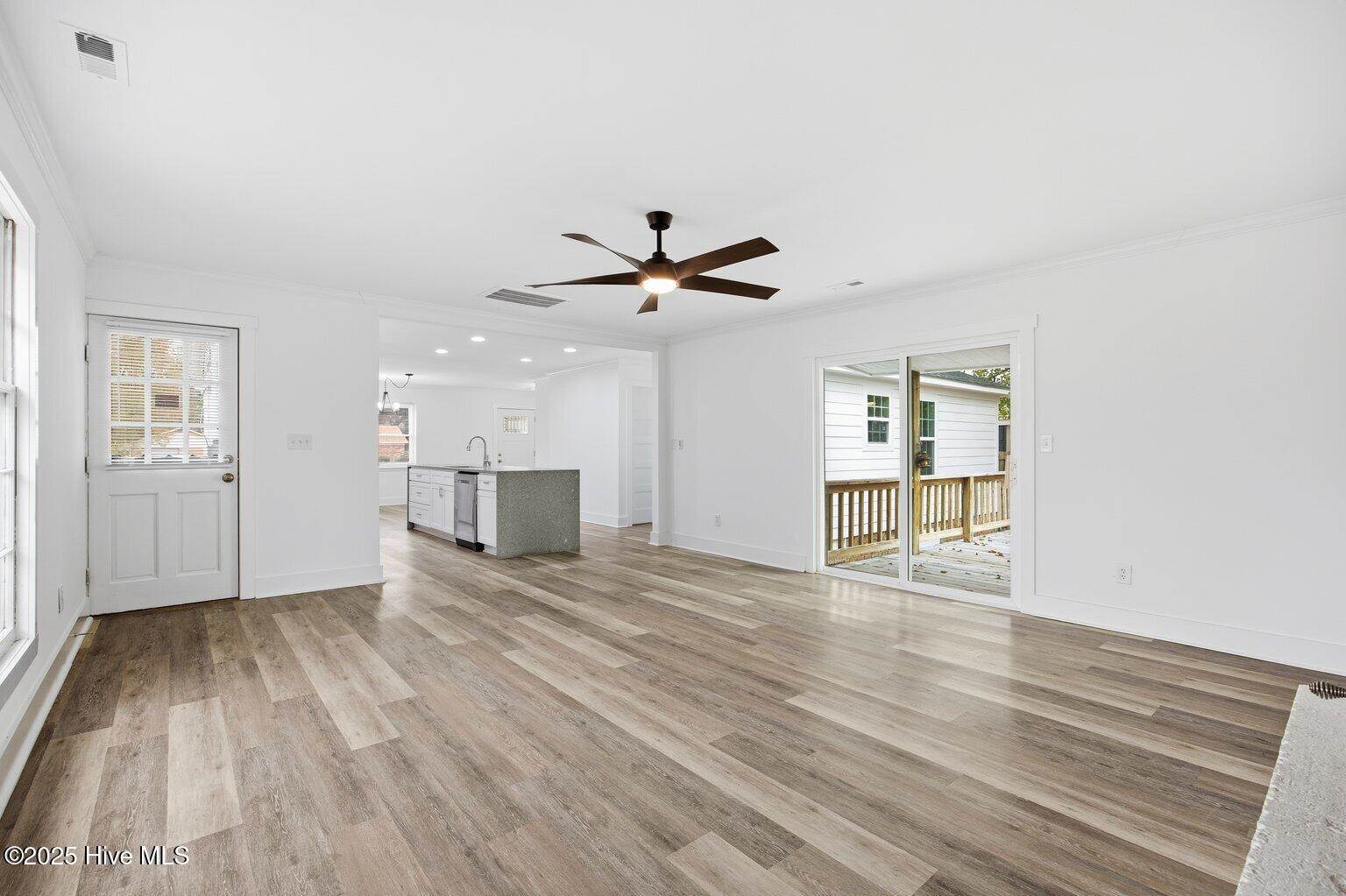 318 North Crestwood Drive, Wilmington, NC 28405