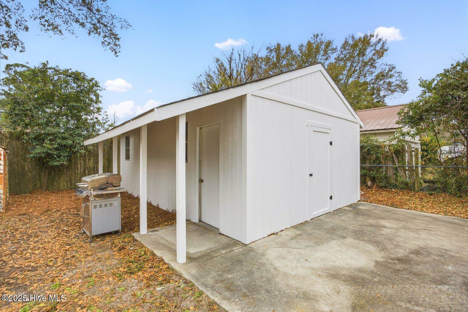 318 North Crestwood Drive, Wilmington, NC 28405