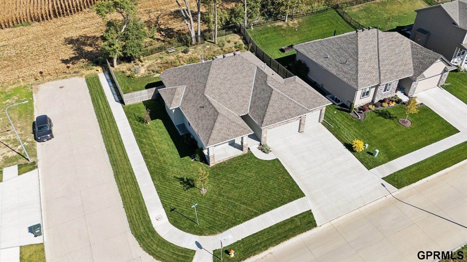 17676 Potter Street, Bennington, NE 68007