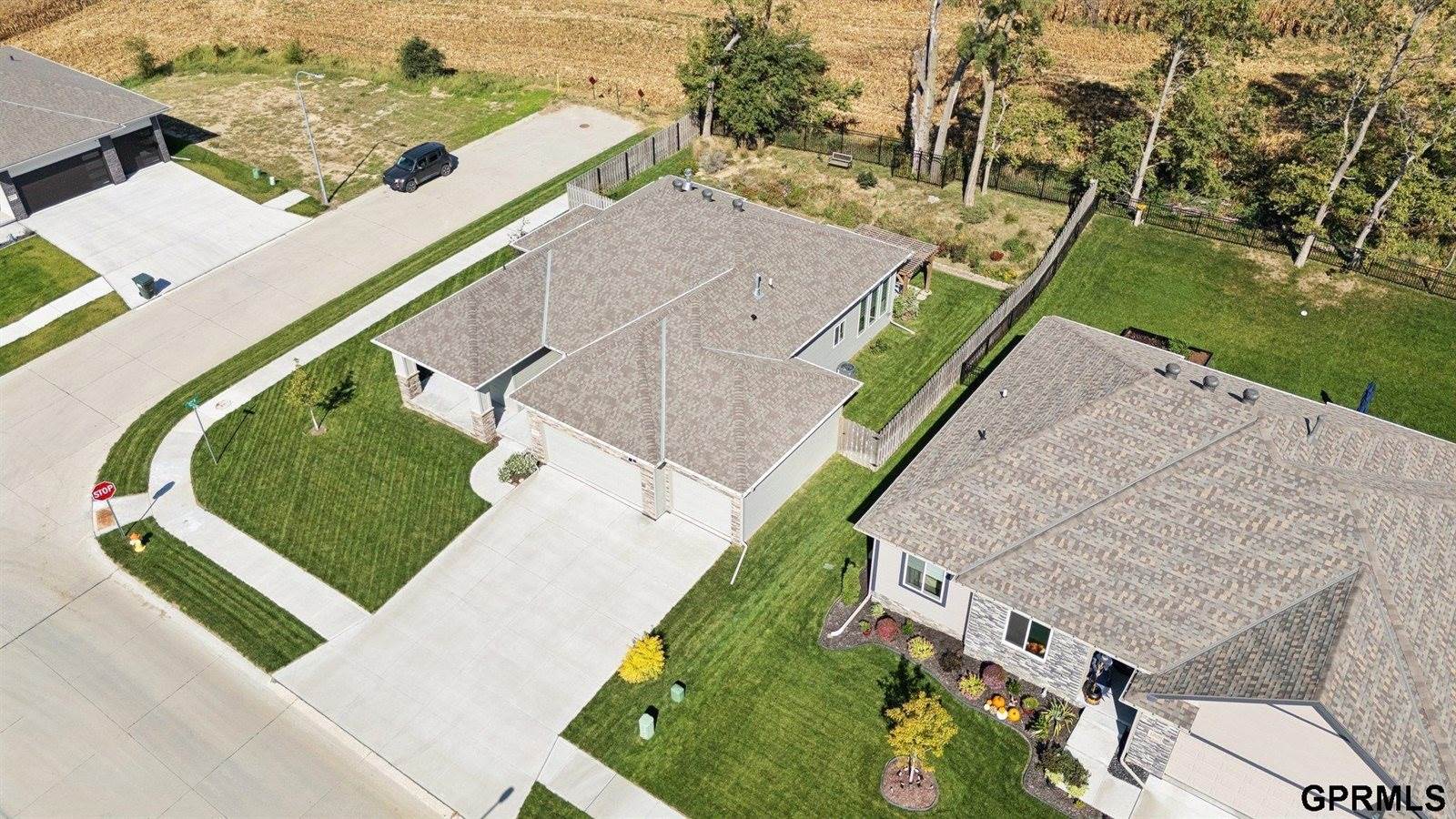 17676 Potter Street, Bennington, NE 68007