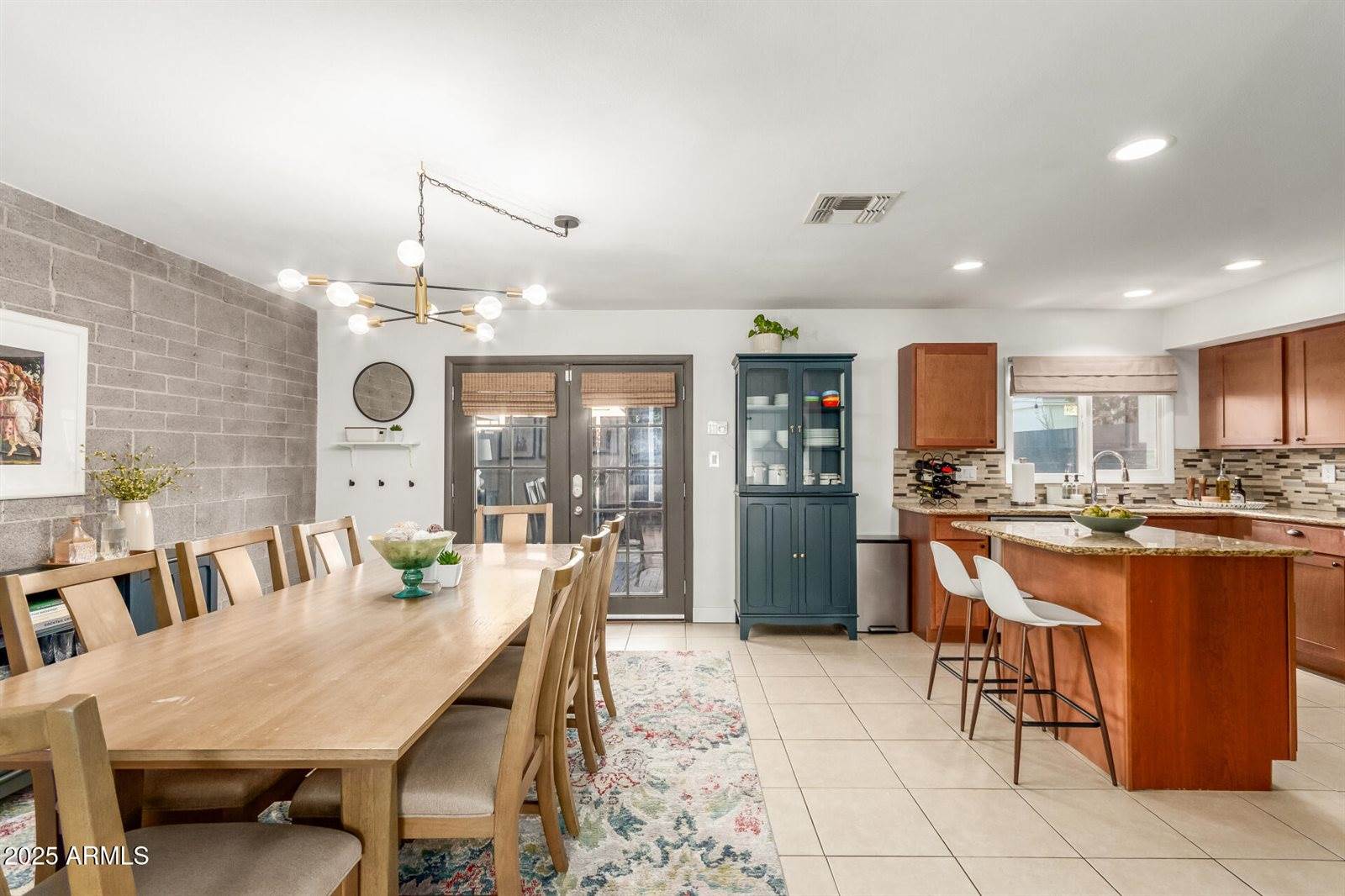 4537 North 17TH Avenue, Phoenix, AZ 85015