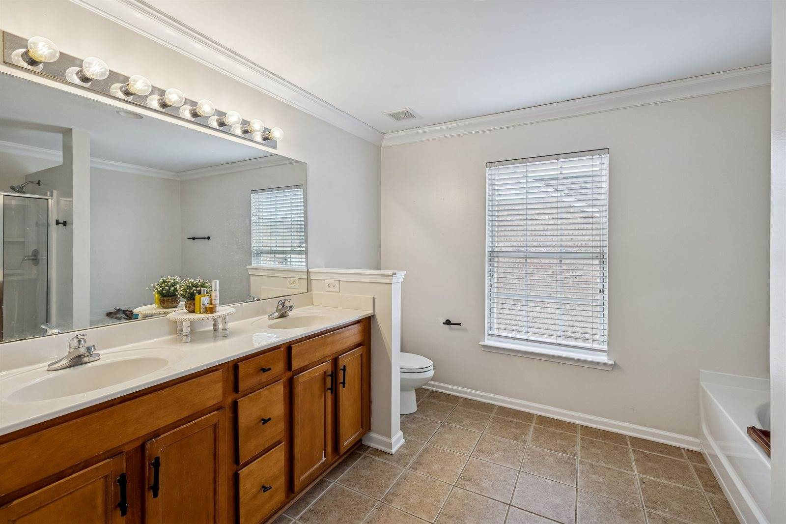 7717 Riverview Bend Dr, Nashville, TN 37221