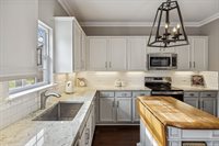 7717 Riverview Bend Dr, Nashville, TN 37221