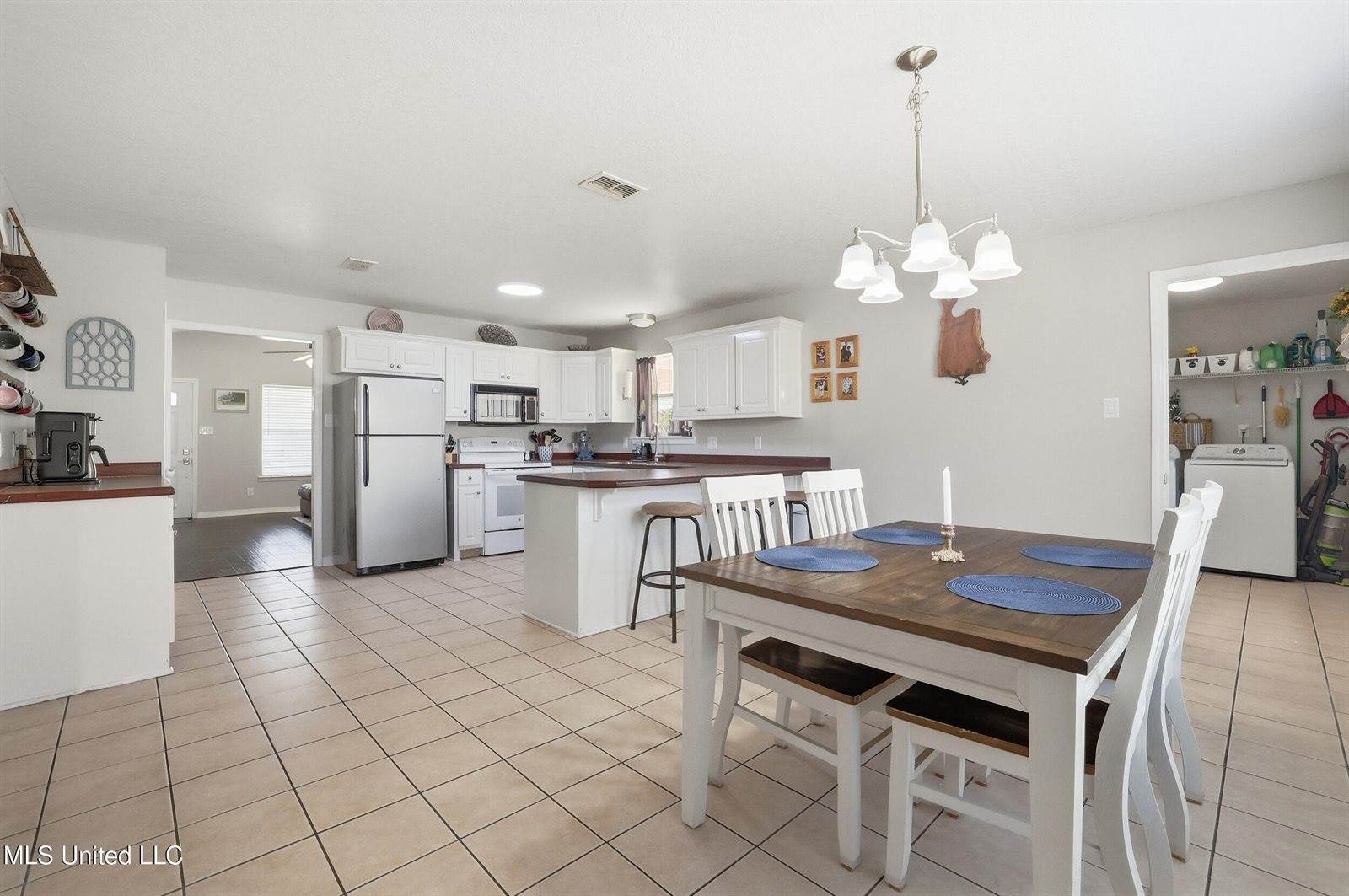 10411 3rd Avenue, D'Iberville, MS 39540