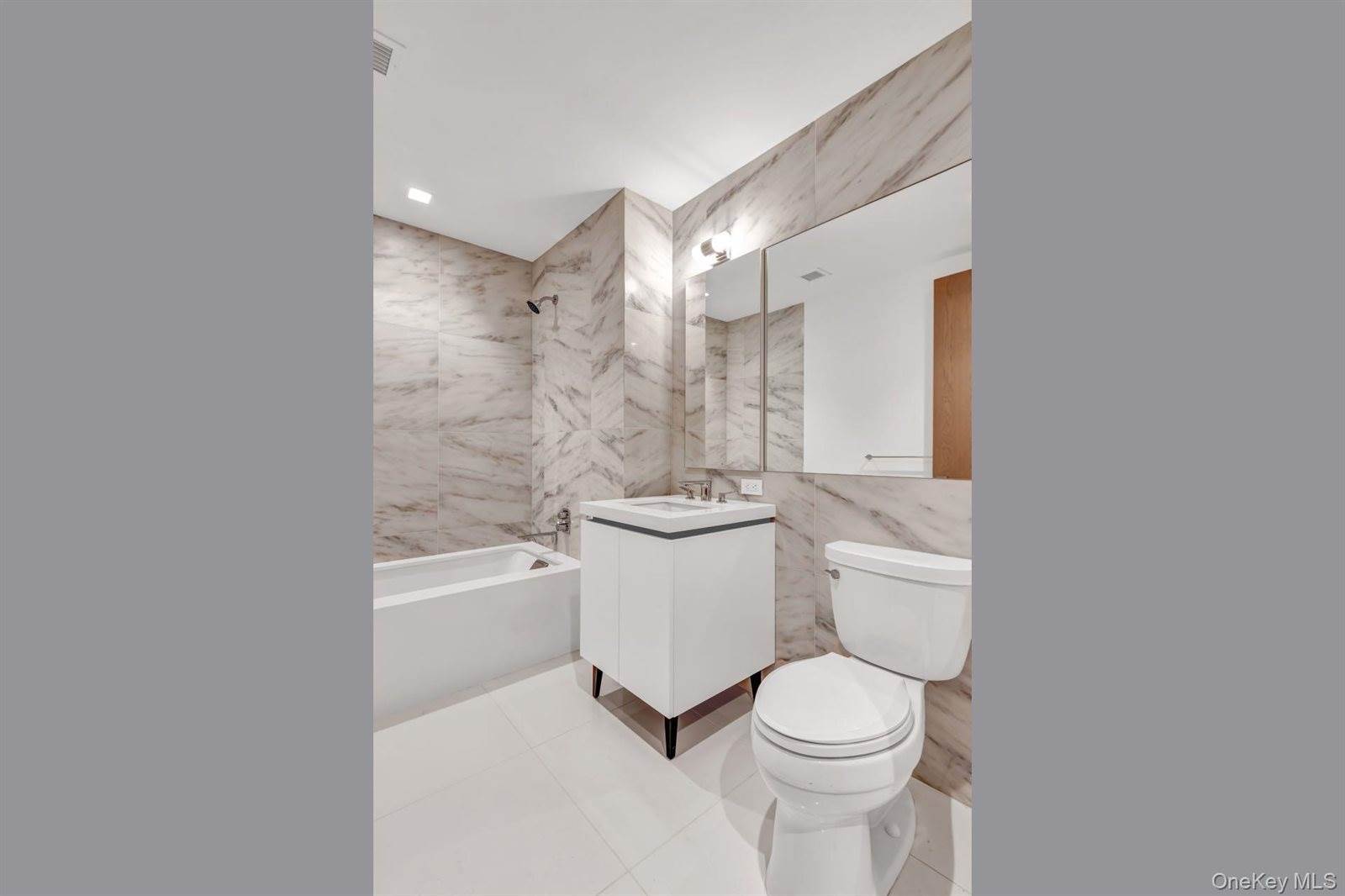 200 East 21st Street, New York, NY 10010