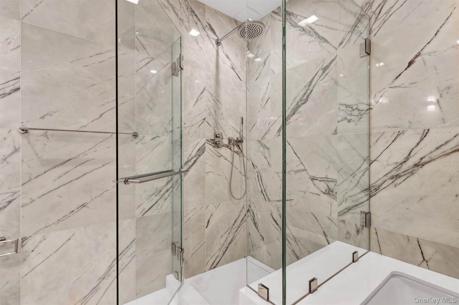 200 East 21st Street, New York, NY 10010