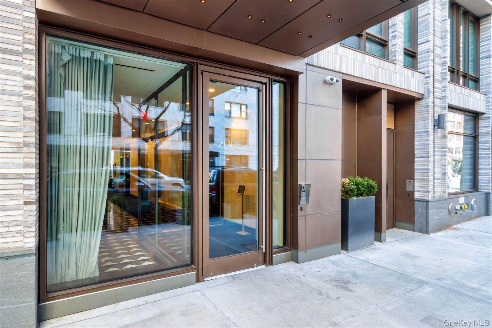 200 East 21st Street, New York, NY 10010