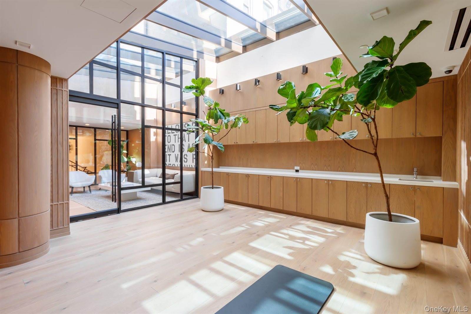 200 East 21st Street, New York, NY 10010