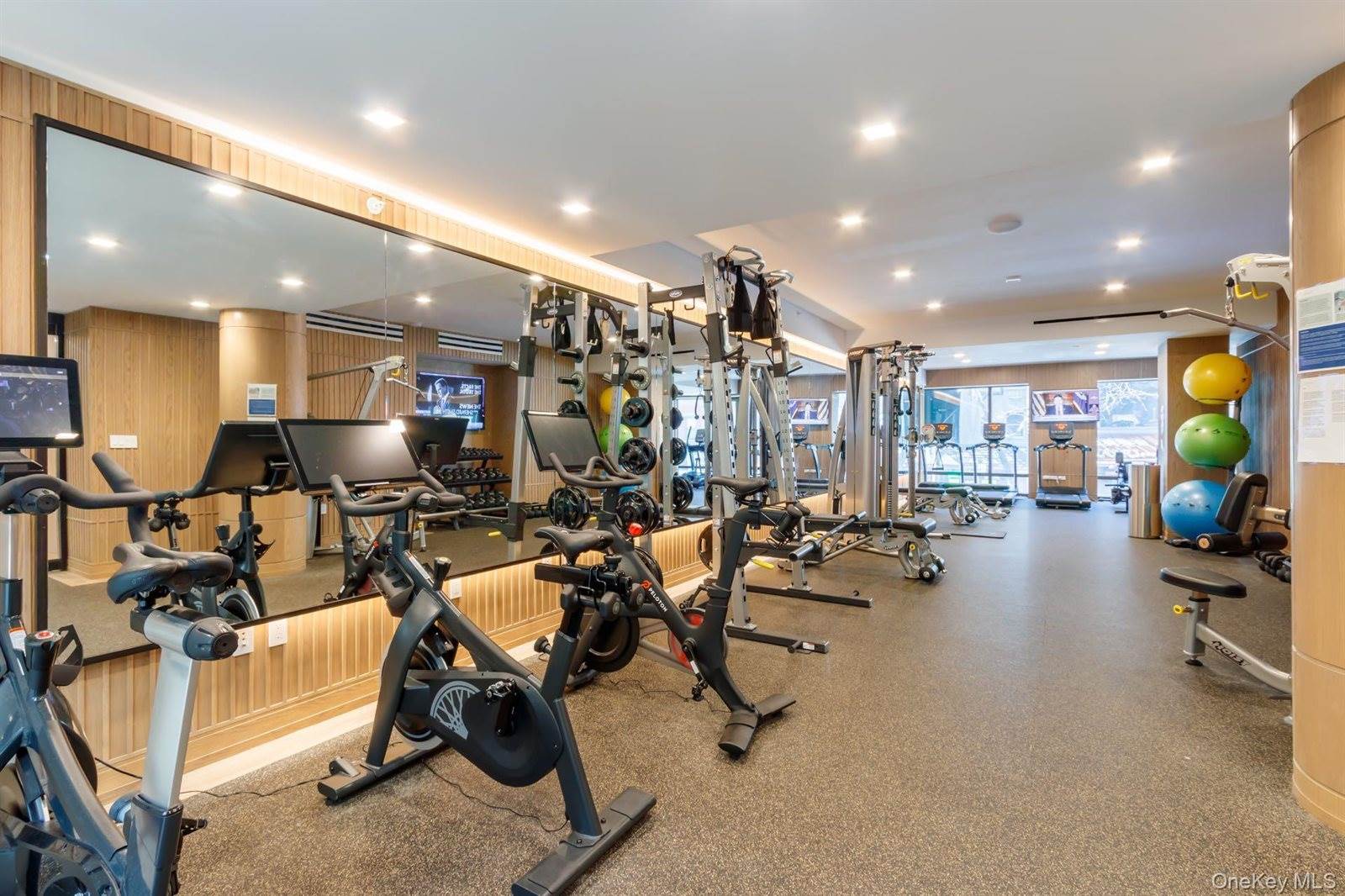 200 East 21st Street, New York, NY 10010