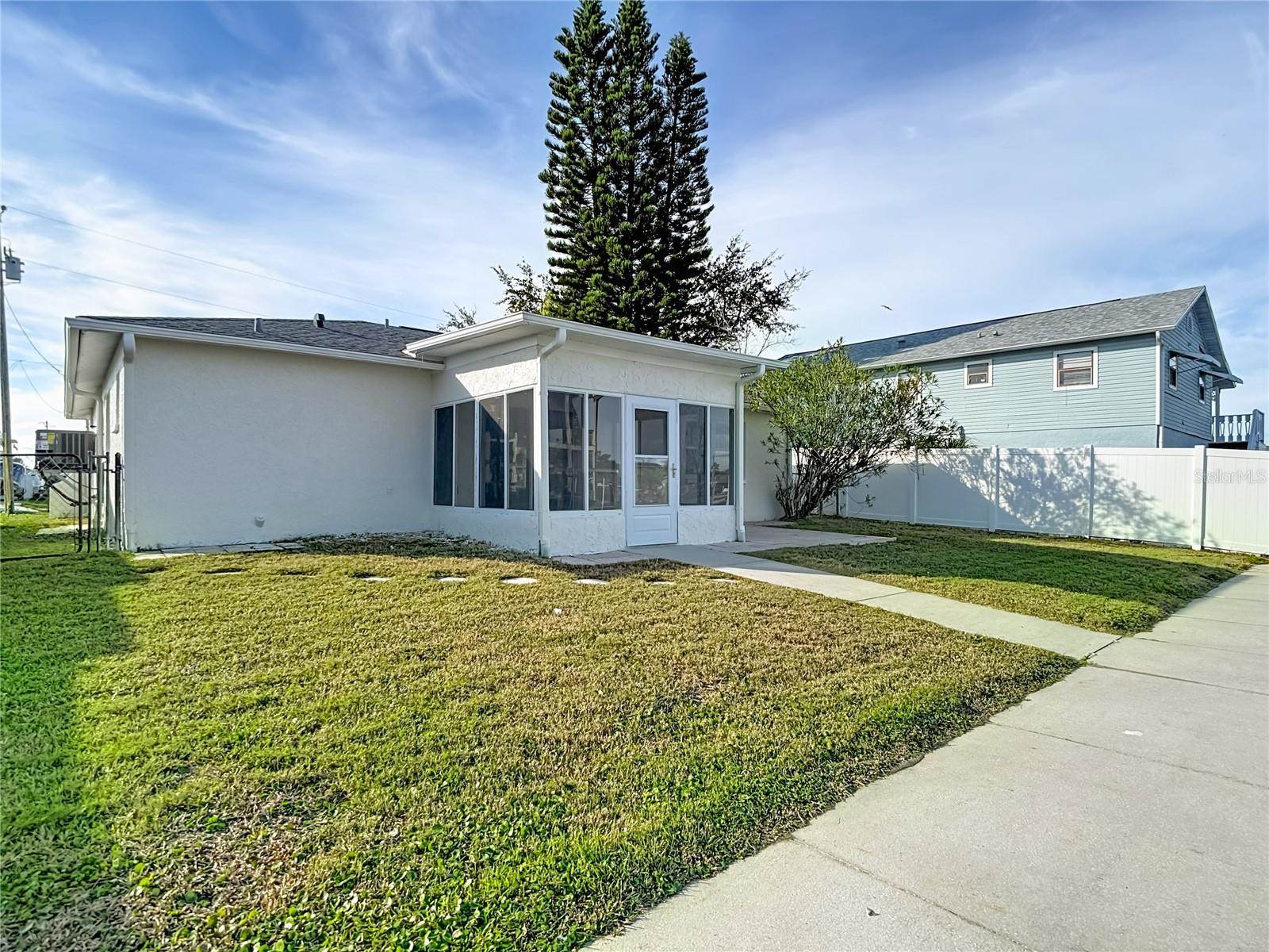 13820 Melanie Avenue, Hudson, FL 34667