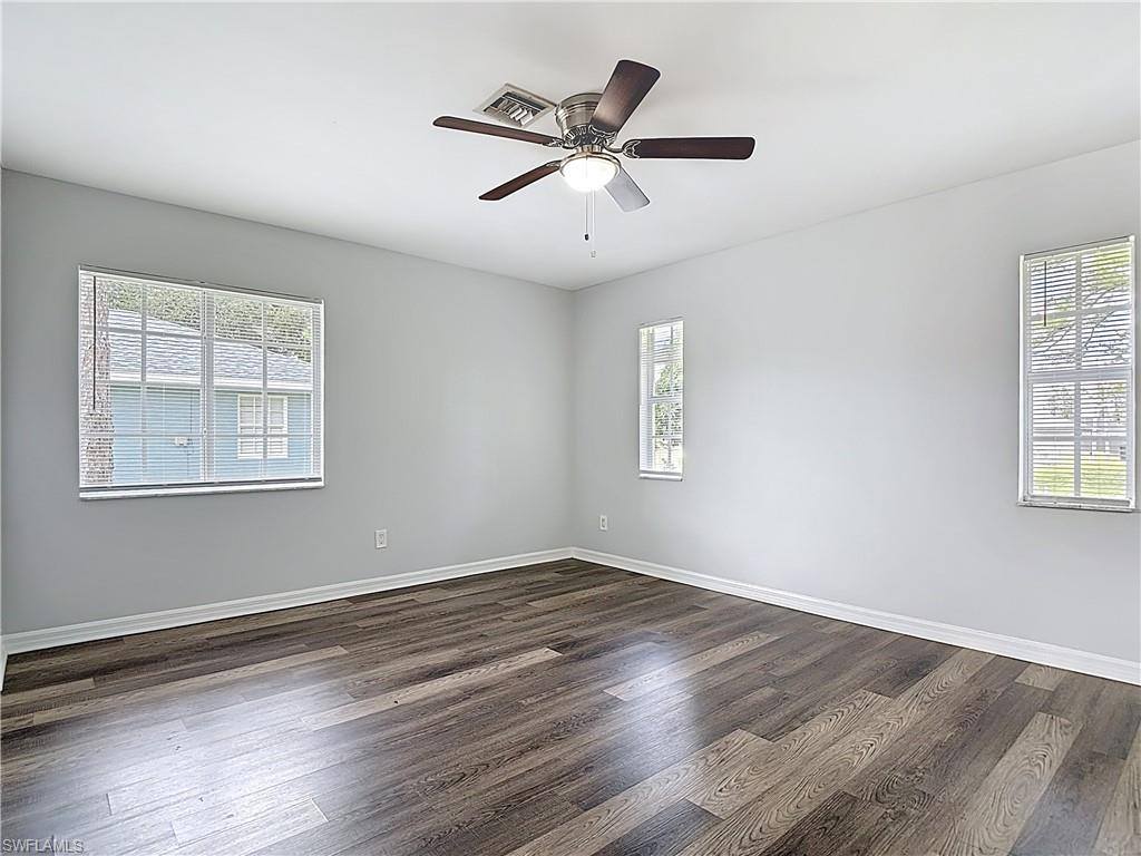 2812 4th St SW, Lehigh Acres, FL 33976