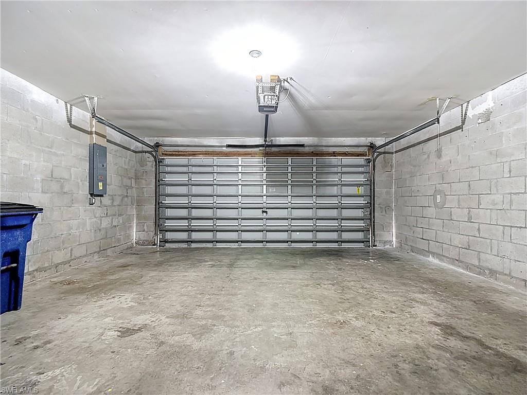 2812 4th St SW, Lehigh Acres, FL 33976