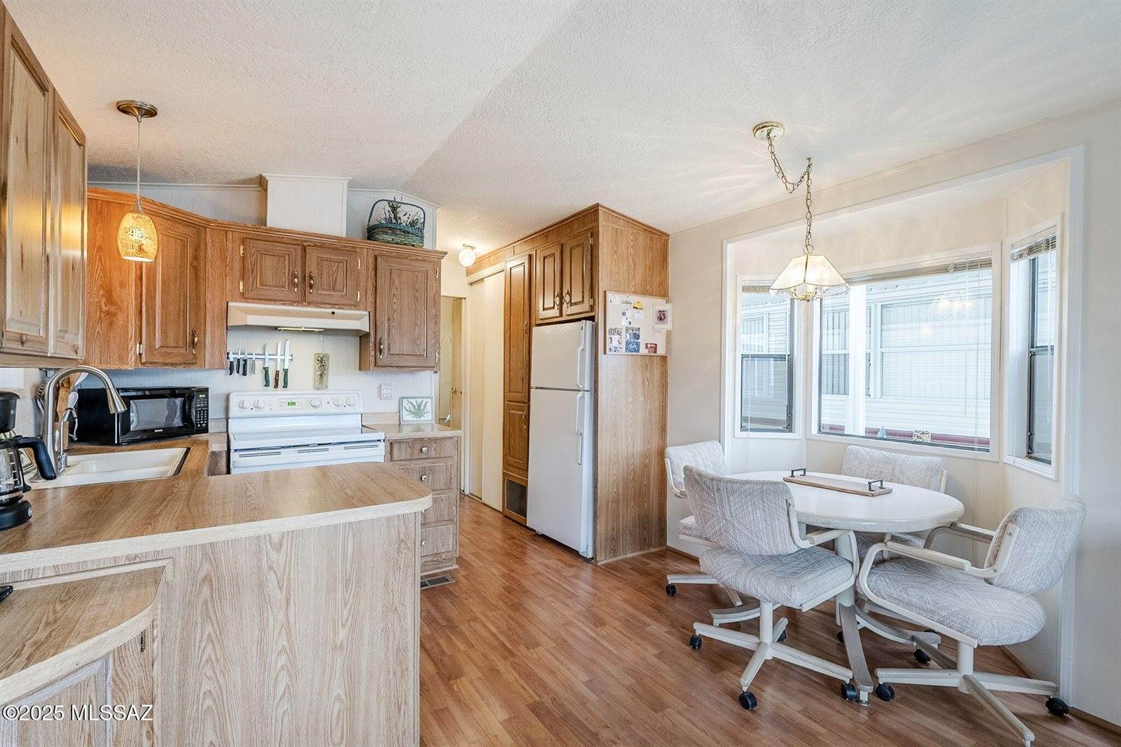 4555 South Mission Road, Tucson, AZ 85746