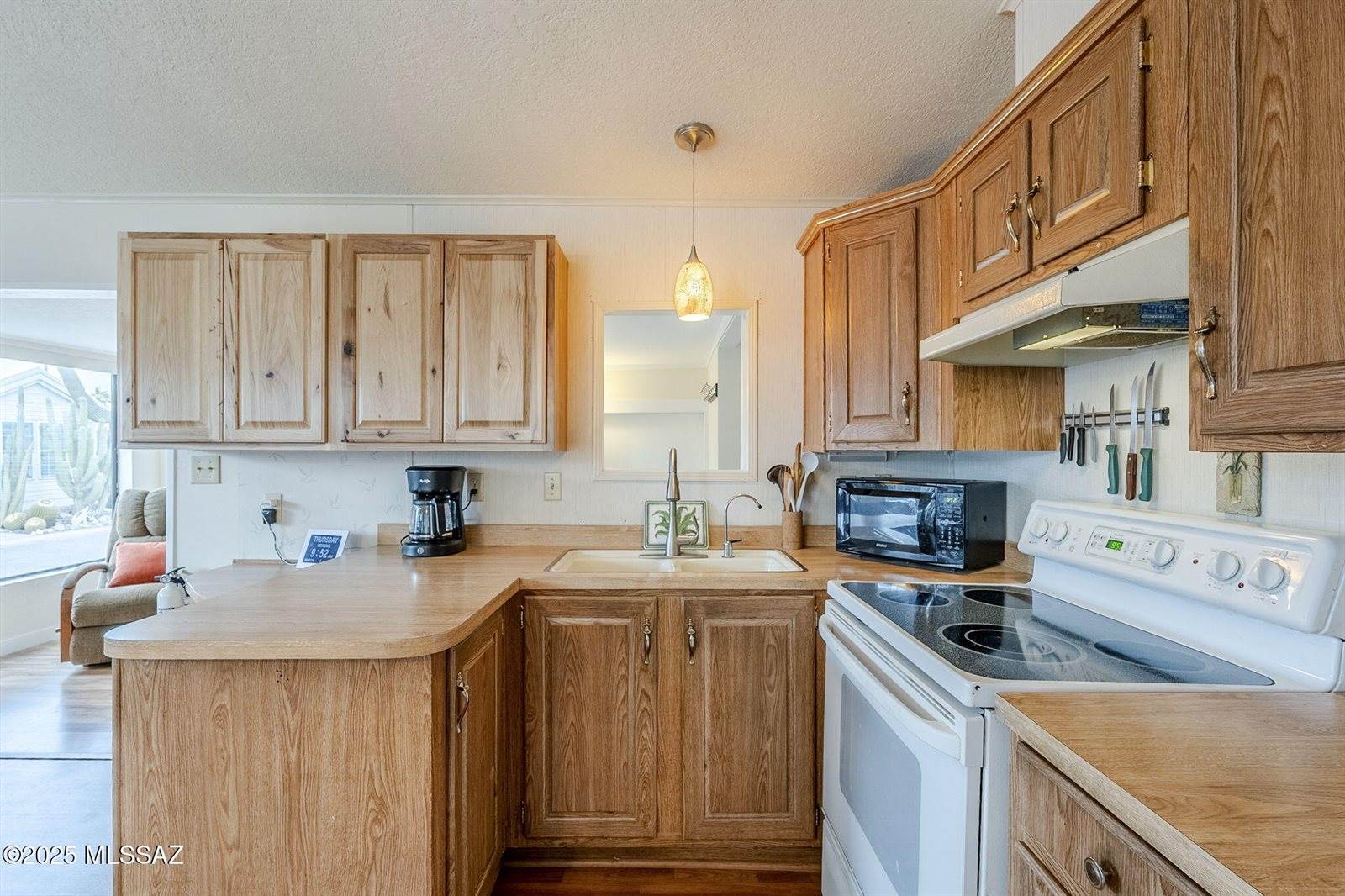 4555 South Mission Road, Tucson, AZ 85746