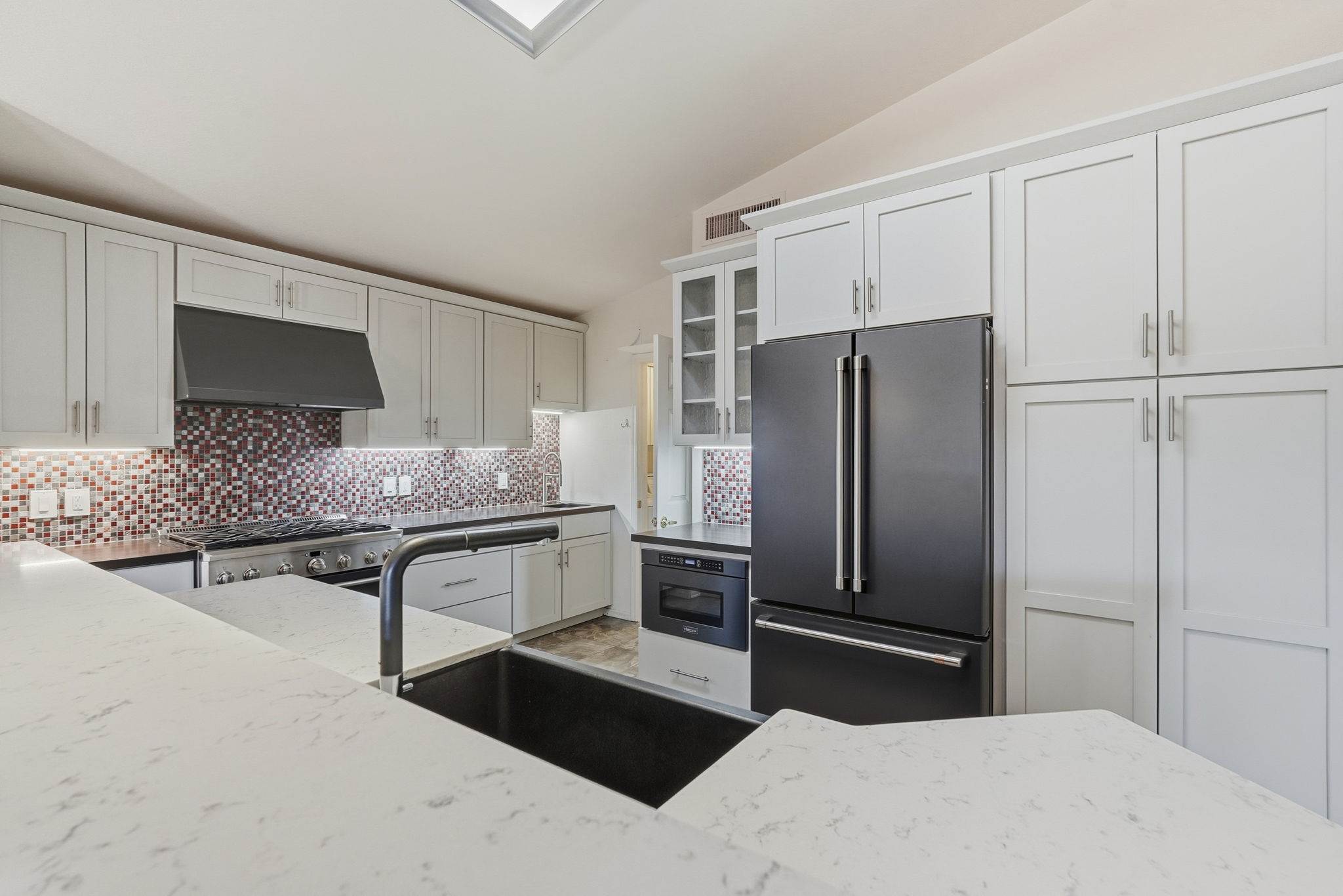 7124 E Navigator Lane, Tucson, AZ 85756