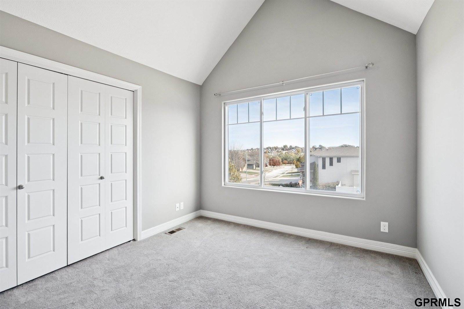 4504 South 198Th Street, Omaha, NE 68135