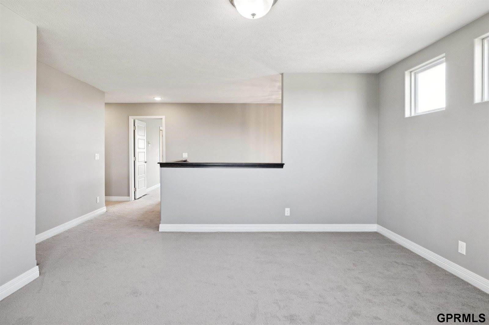 4504 South 198Th Street, Omaha, NE 68135