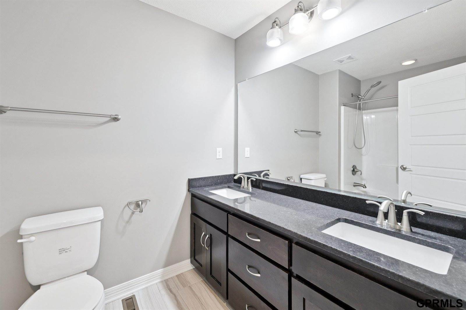 4504 South 198Th Street, Omaha, NE 68135