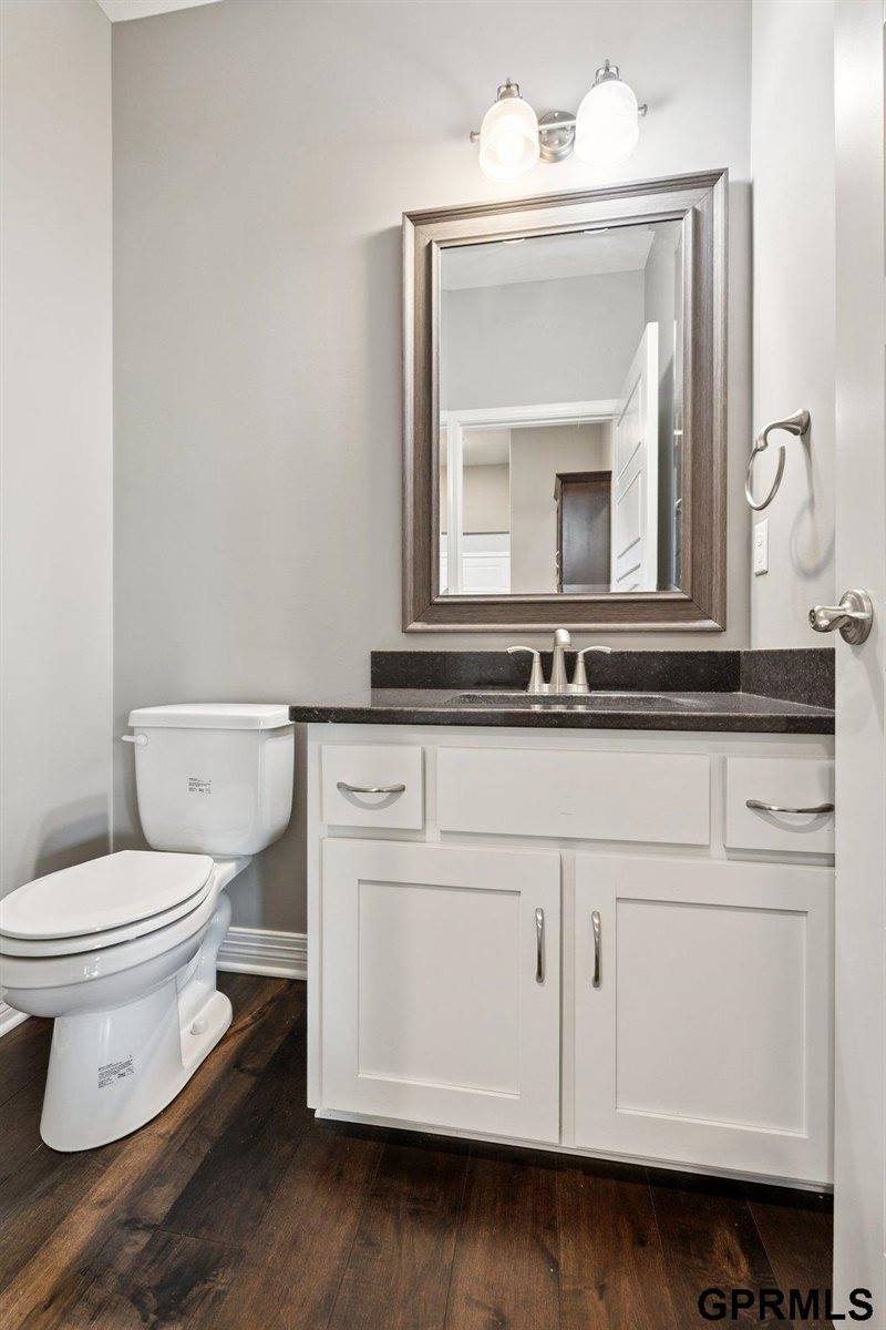 4504 South 198Th Street, Omaha, NE 68135