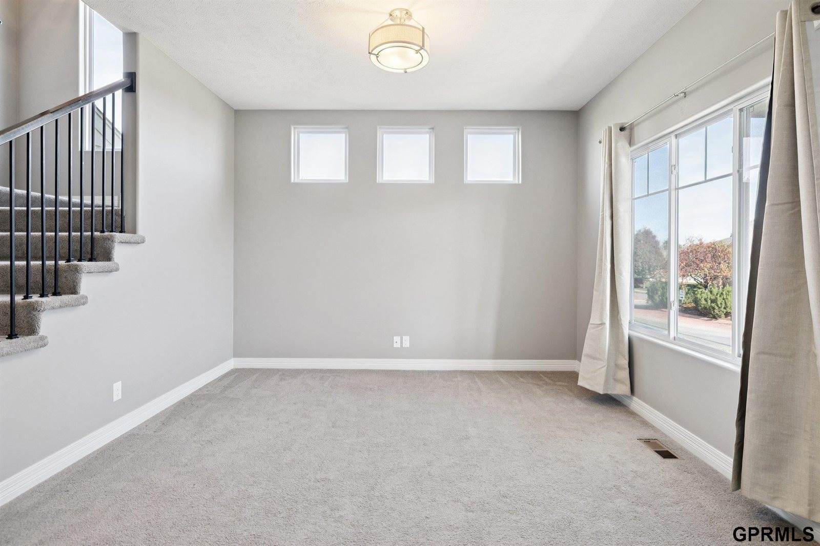 4504 South 198Th Street, Omaha, NE 68135